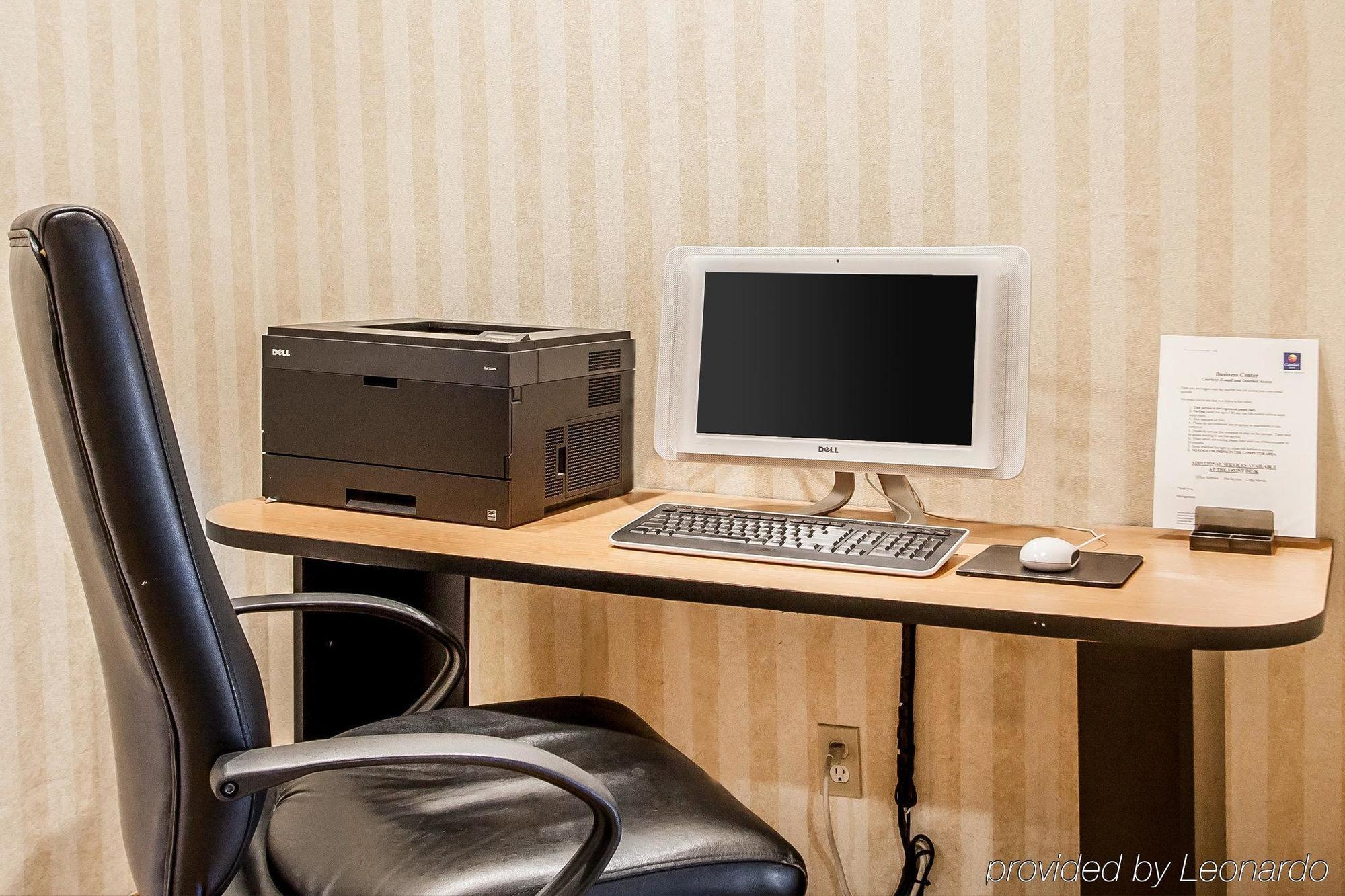 Comfort Inn Conference Center ฮิลส์โบโร ภายนอก รูปภาพ